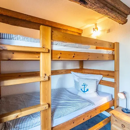 Rosenberg 38 Uriges Reetdachhaus 度假居