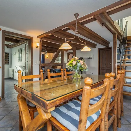 Rosenberg 38 Uriges Reetdachhaus 度假居